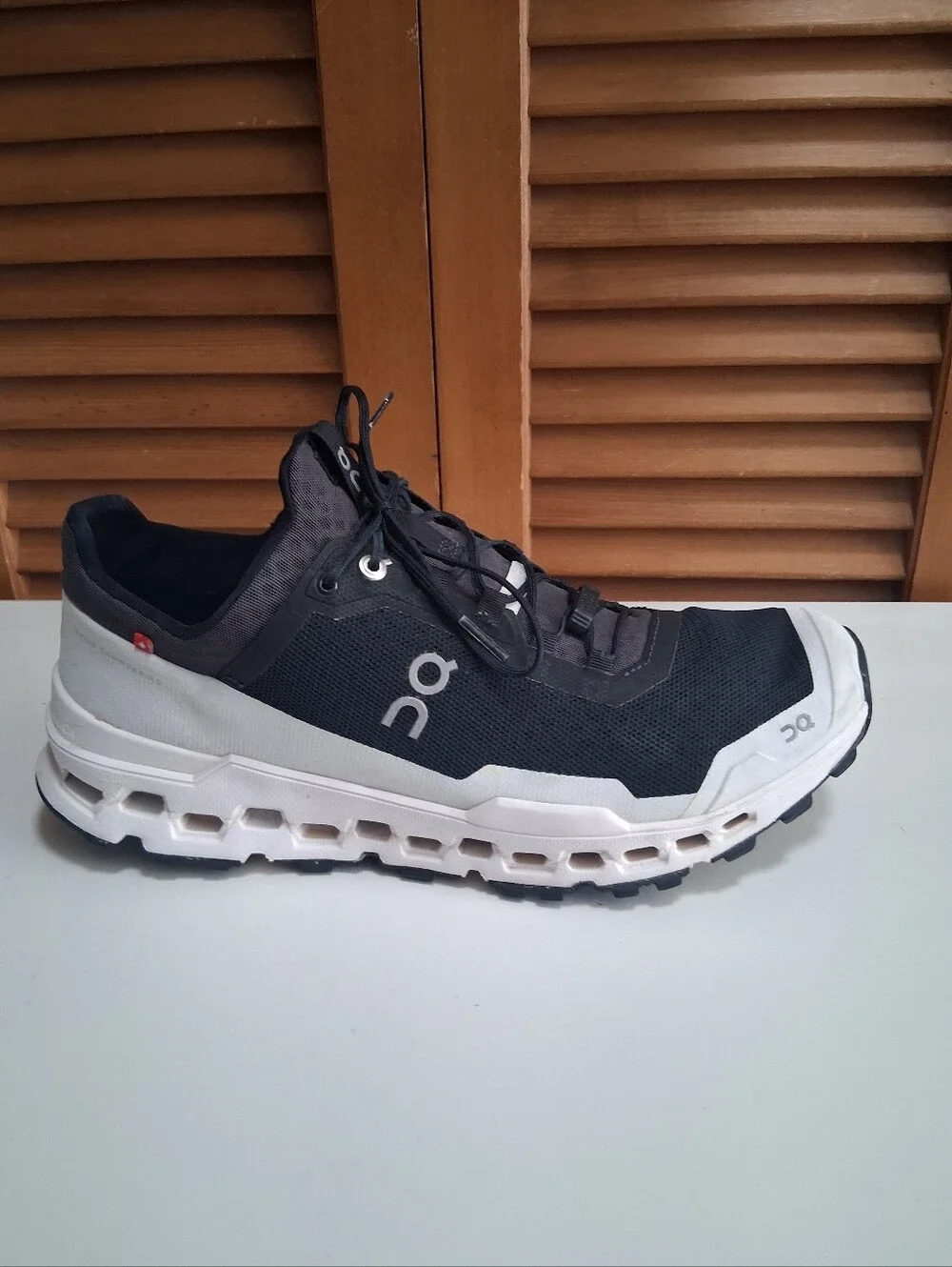 On Running Cloudultra Black/White Men's Trail Running Shoe * Size: 10